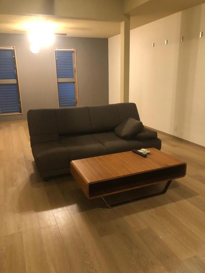 Oyado Gorilla Annex Apartment Осака Екстериор снимка